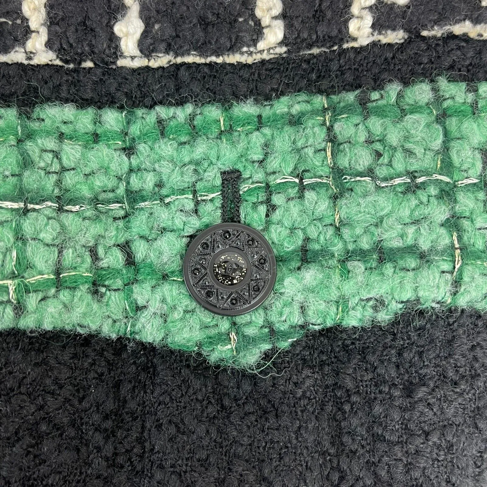 CHANEL - 09A Runway Black Tweed Boucle Coat Dress 40 US 8 - Black / Green