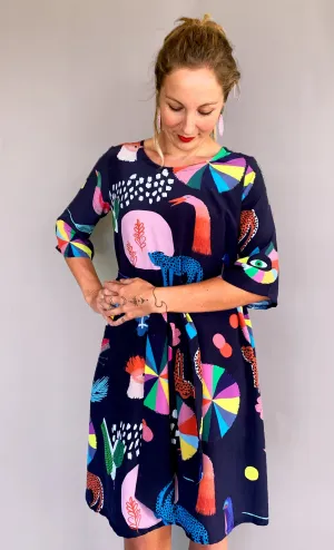 Doops Dessiner 100% silk dress with tie (Dark Navy)