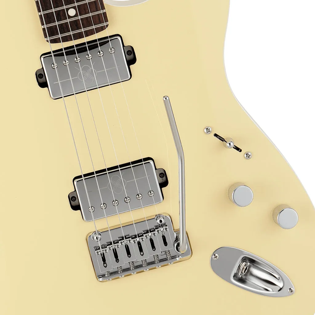 Fender Mami Stratocaster® Omochi, Rosewood Fingerboard, Vintage White