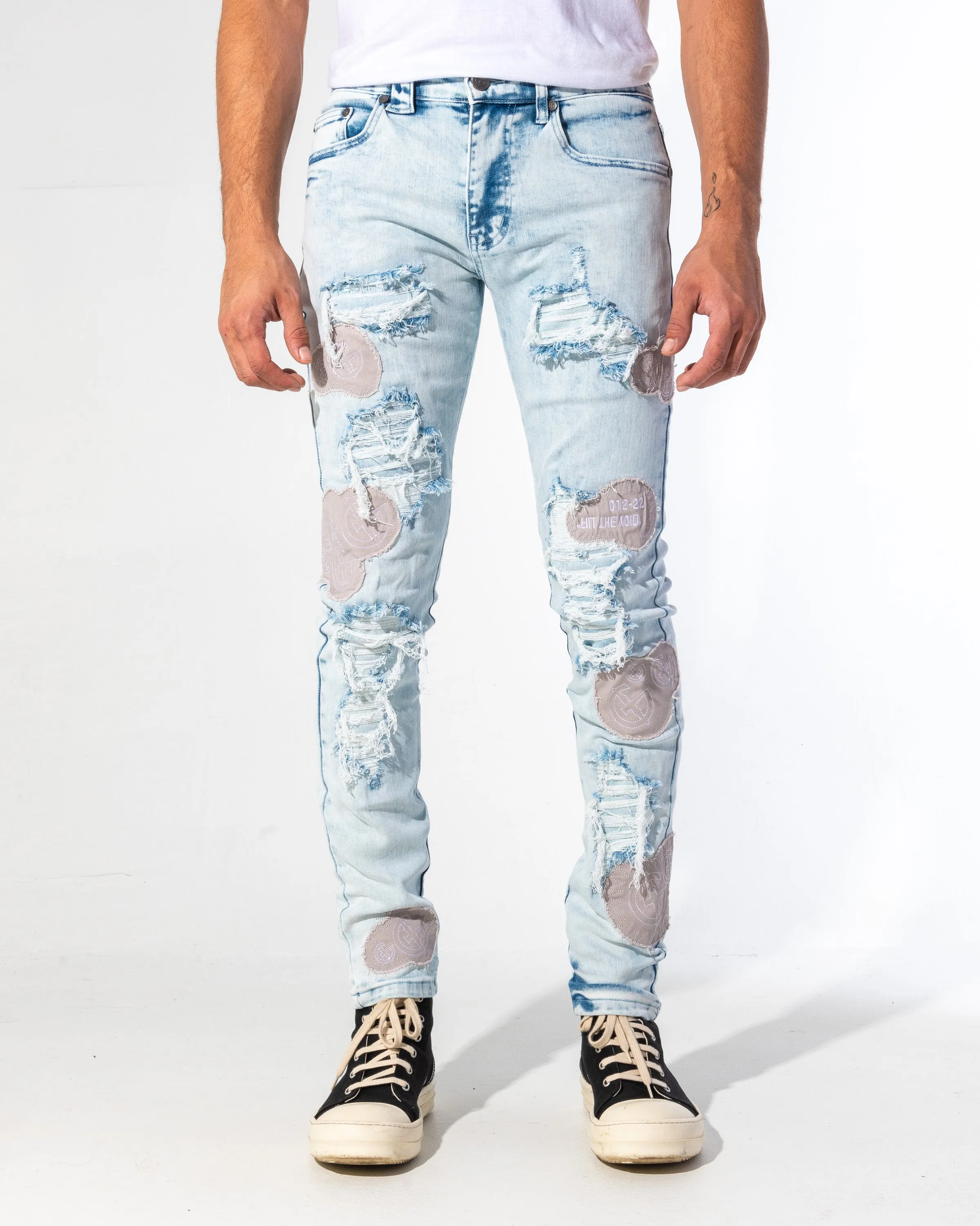 FILL THE VOID DENIM (WHITE WASH/PATCHWORK)