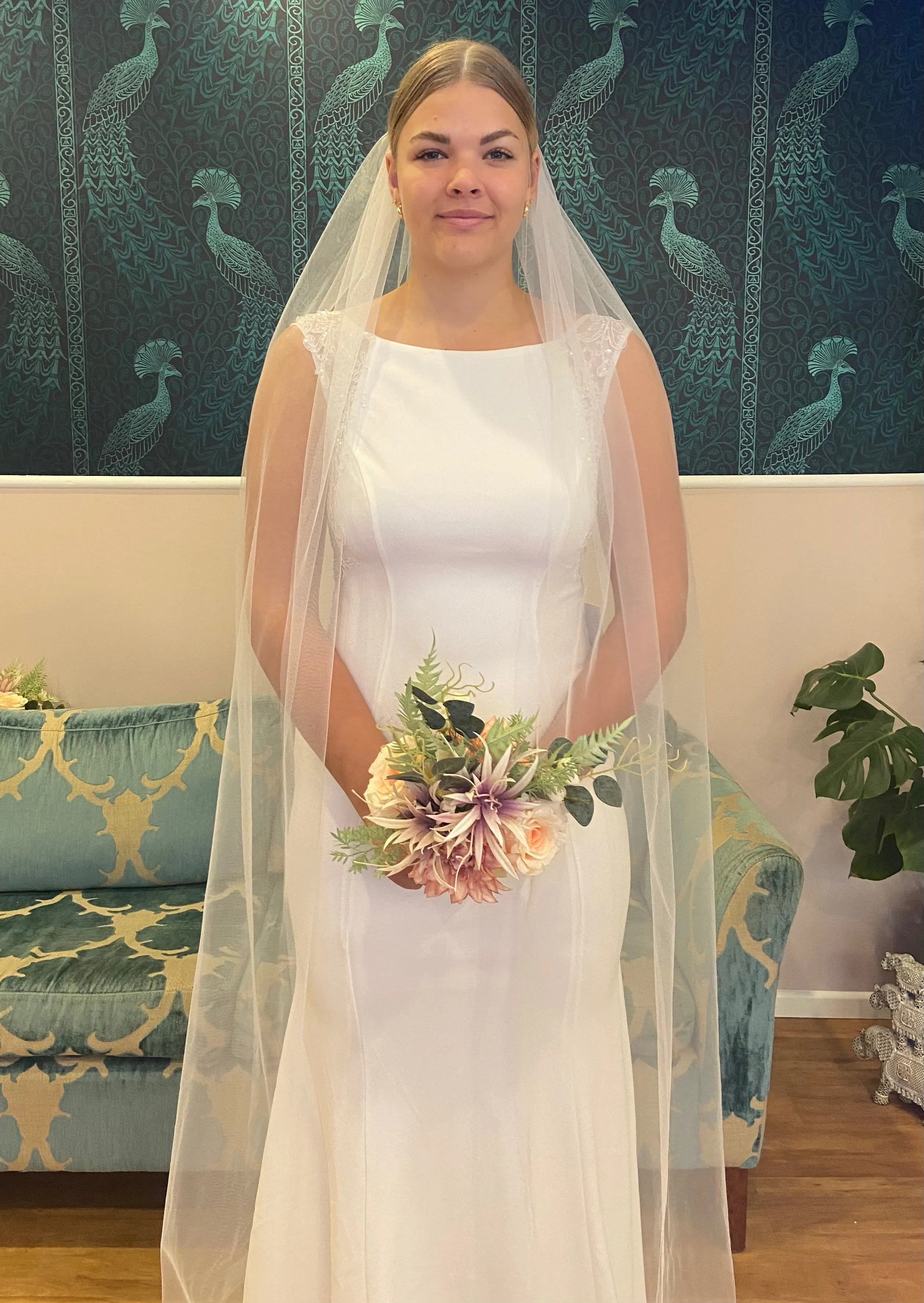 Ivory single layer plain veil with metal comb Express NZ Wide