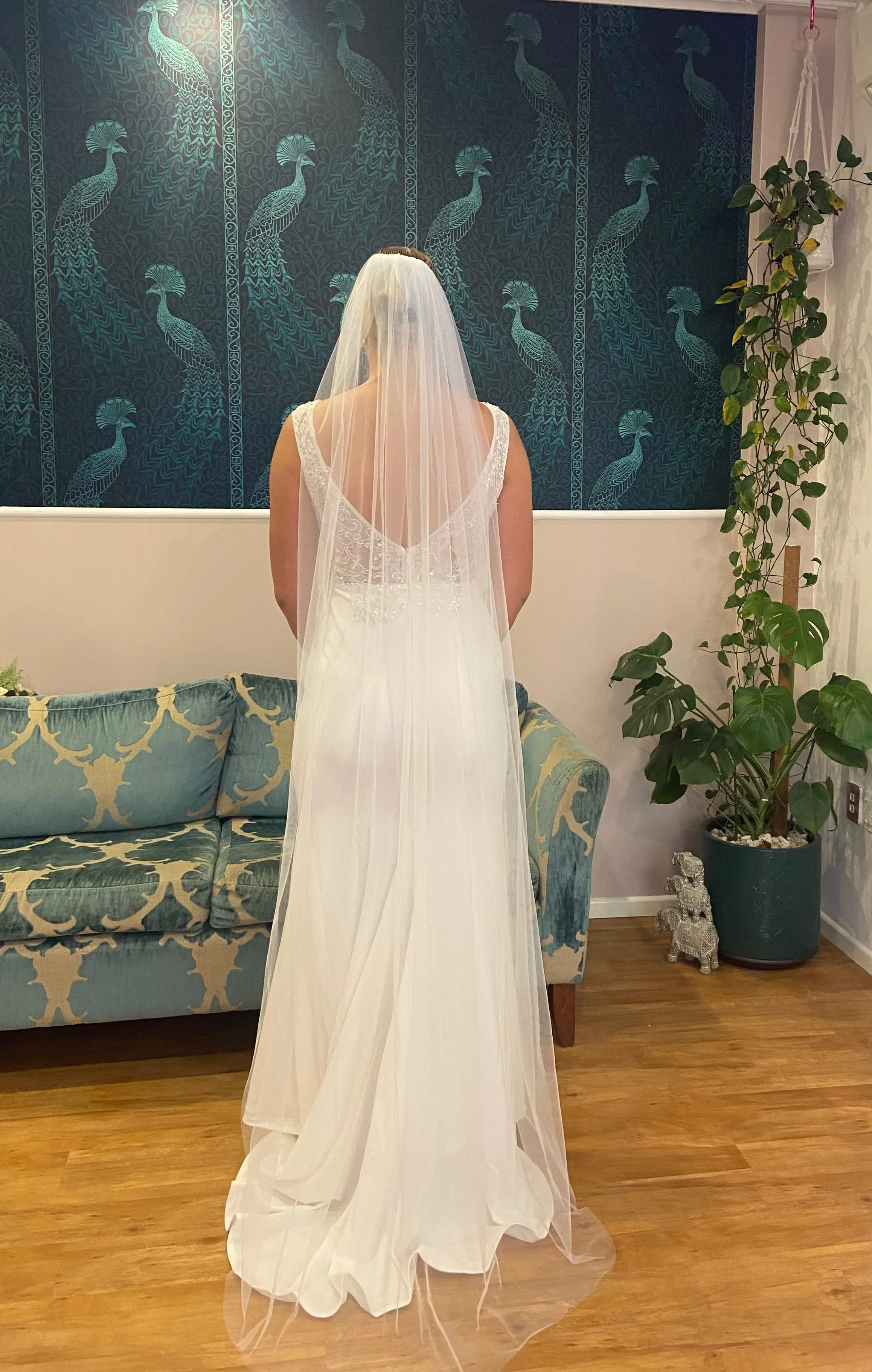 Ivory single layer plain veil with metal comb Express NZ Wide