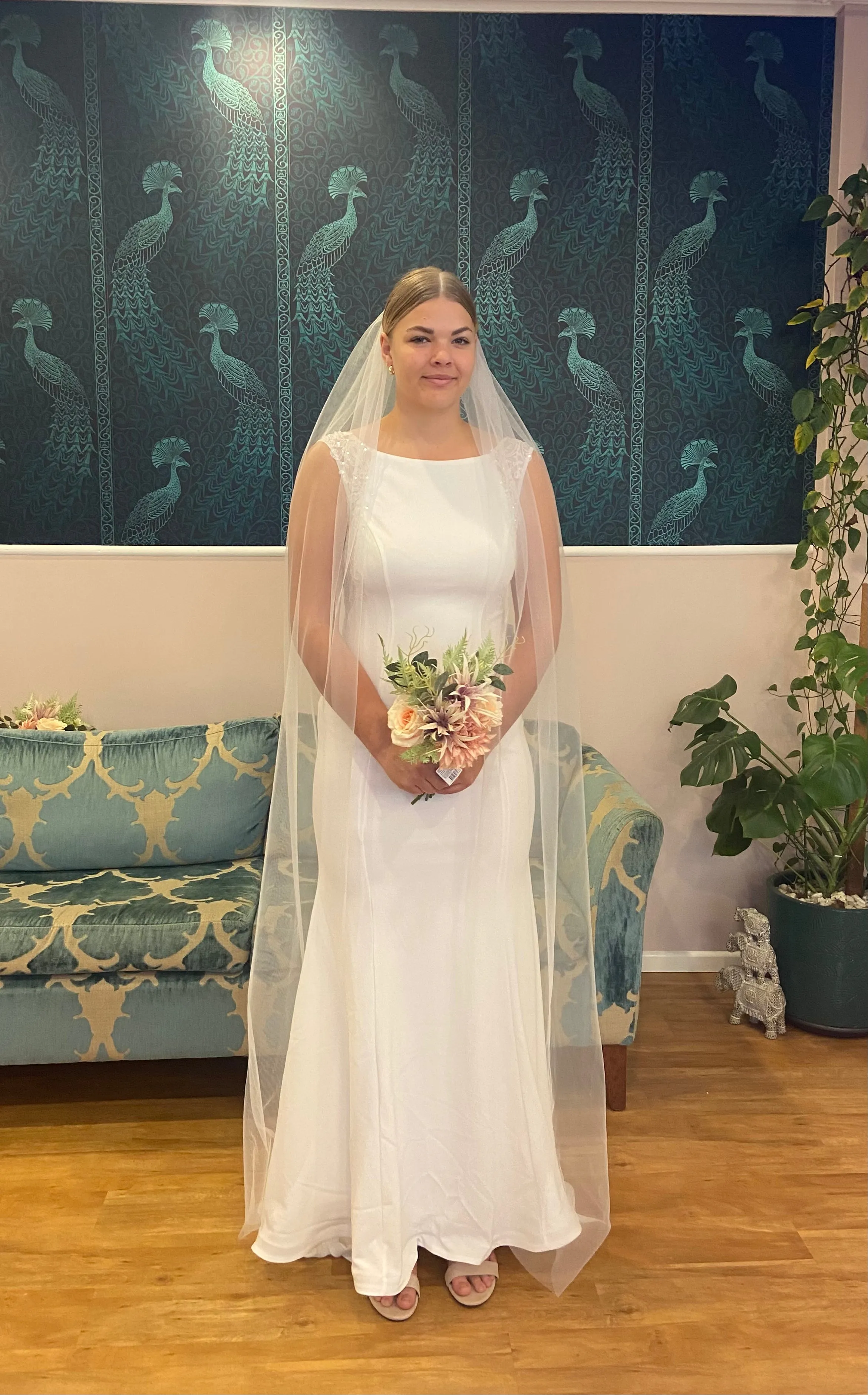 Ivory single layer plain veil with metal comb Express NZ Wide