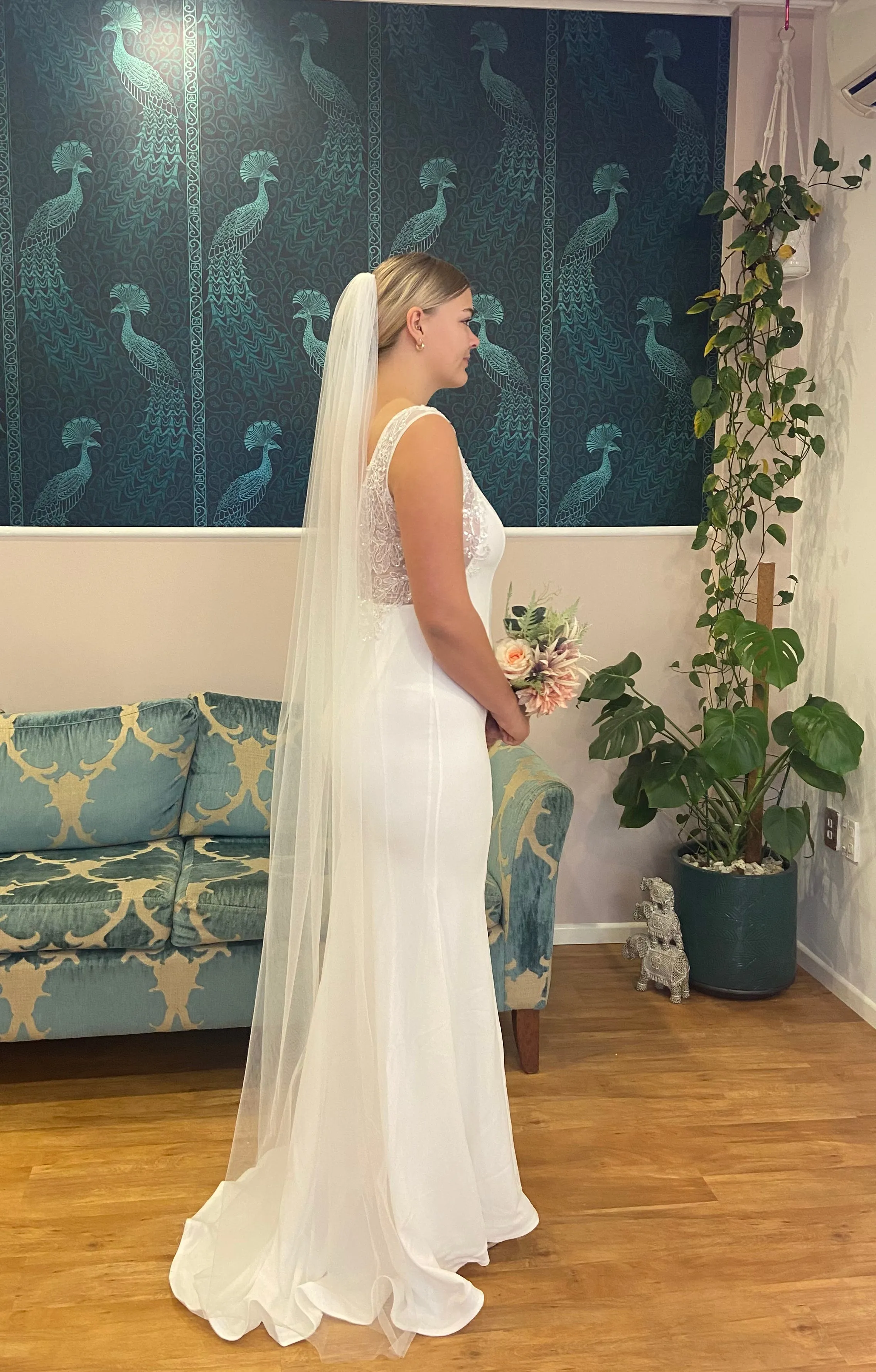 Ivory single layer plain veil with metal comb Express NZ Wide