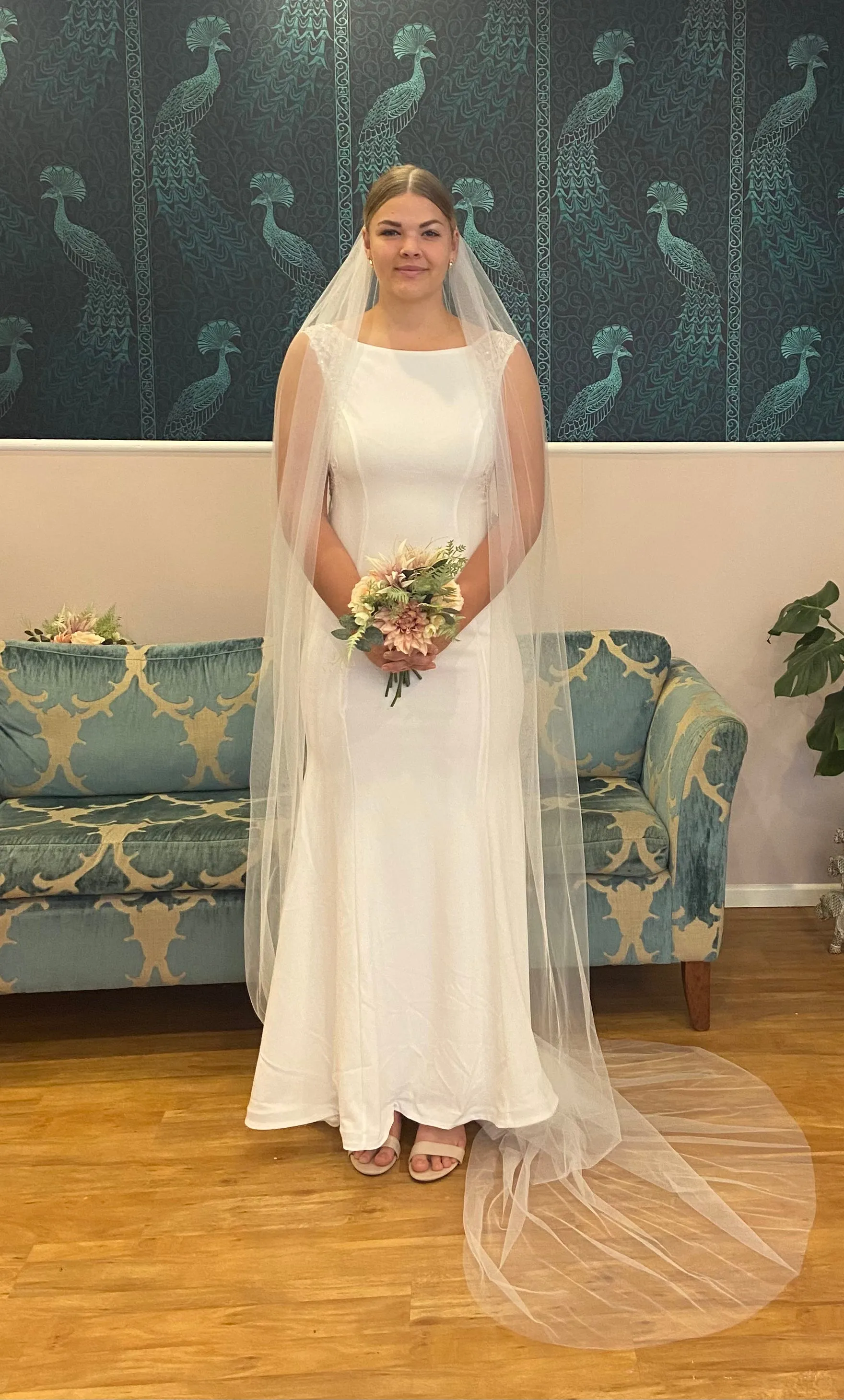 Ivory single layer plain veil with metal comb Express NZ Wide