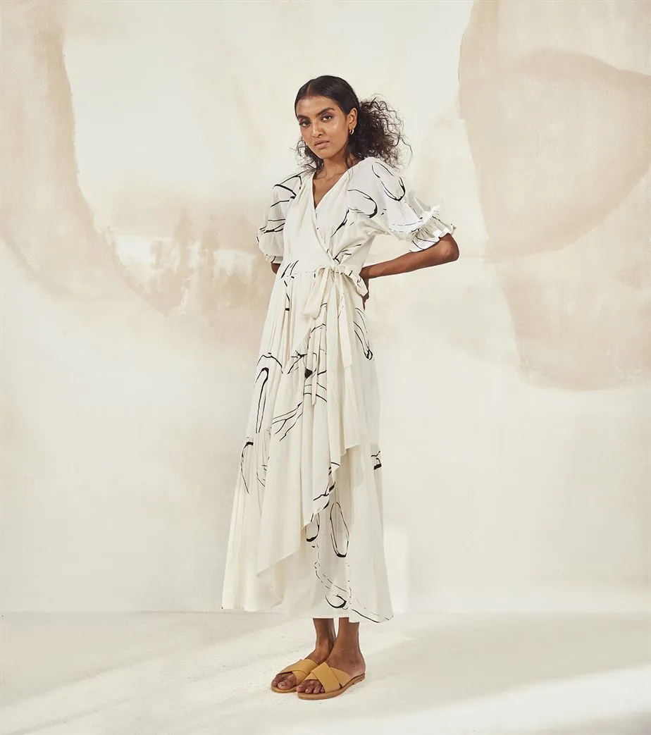 Khara Kapas  I  Philadelphia Eye's On Me Maxi Dress