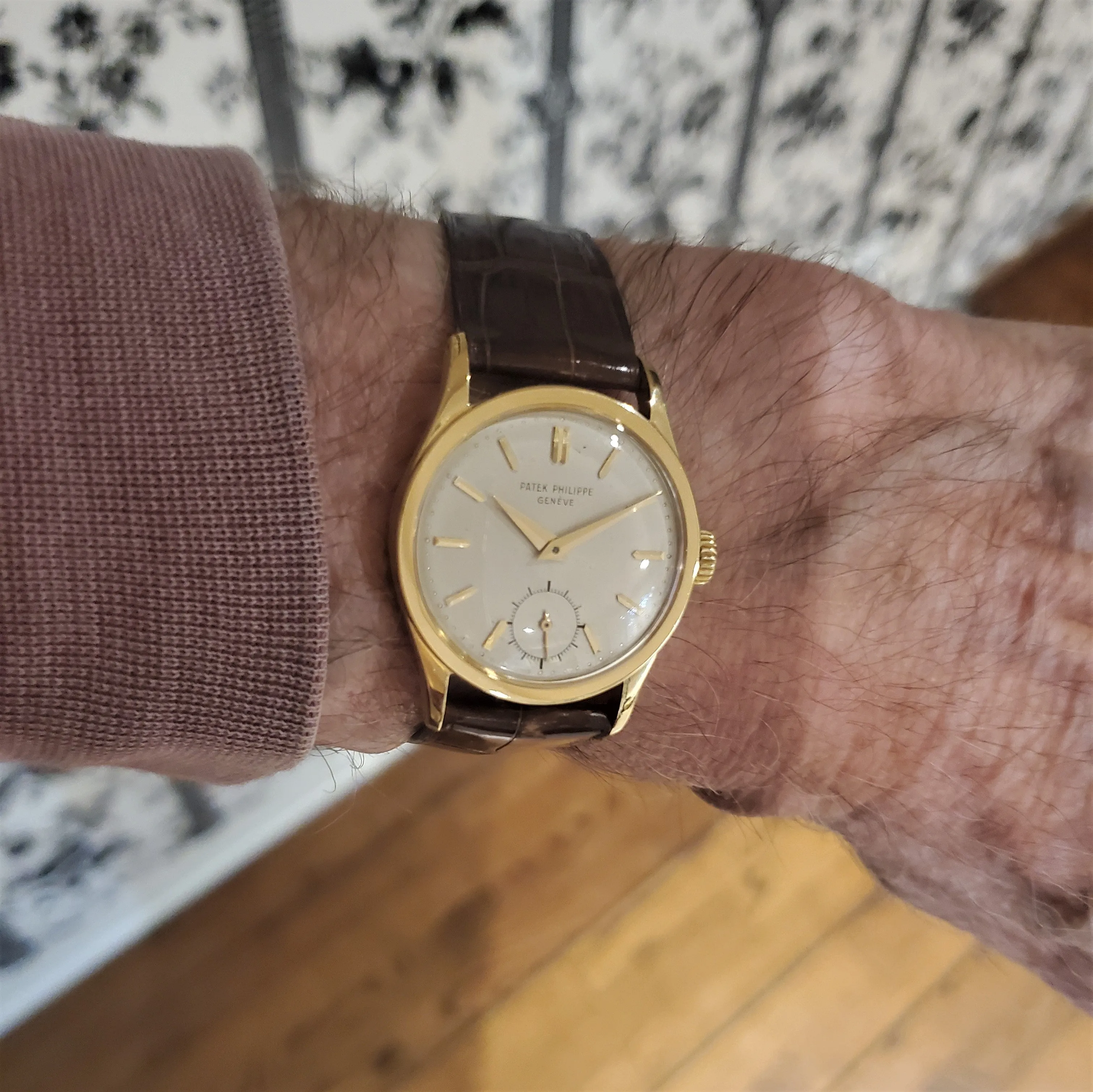 Patek Philippe 18K Gold Ref. 96J Vintage 1st Calatrava Watch circa 1944-1945