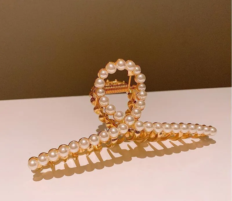 Pearl Hair Claw Clip