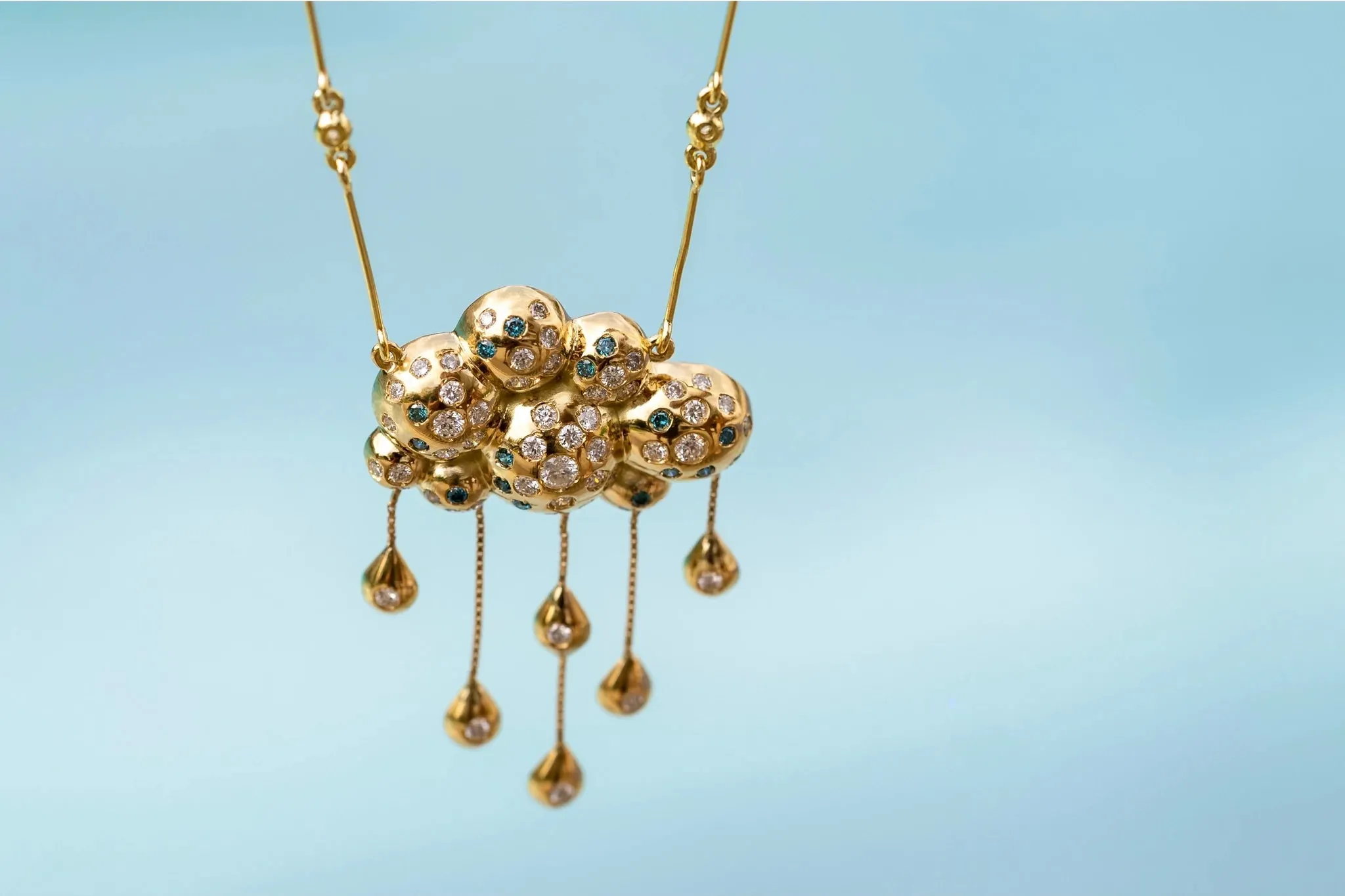 Rainy Cloud, pendant necklace 18K Gold with Diamonds