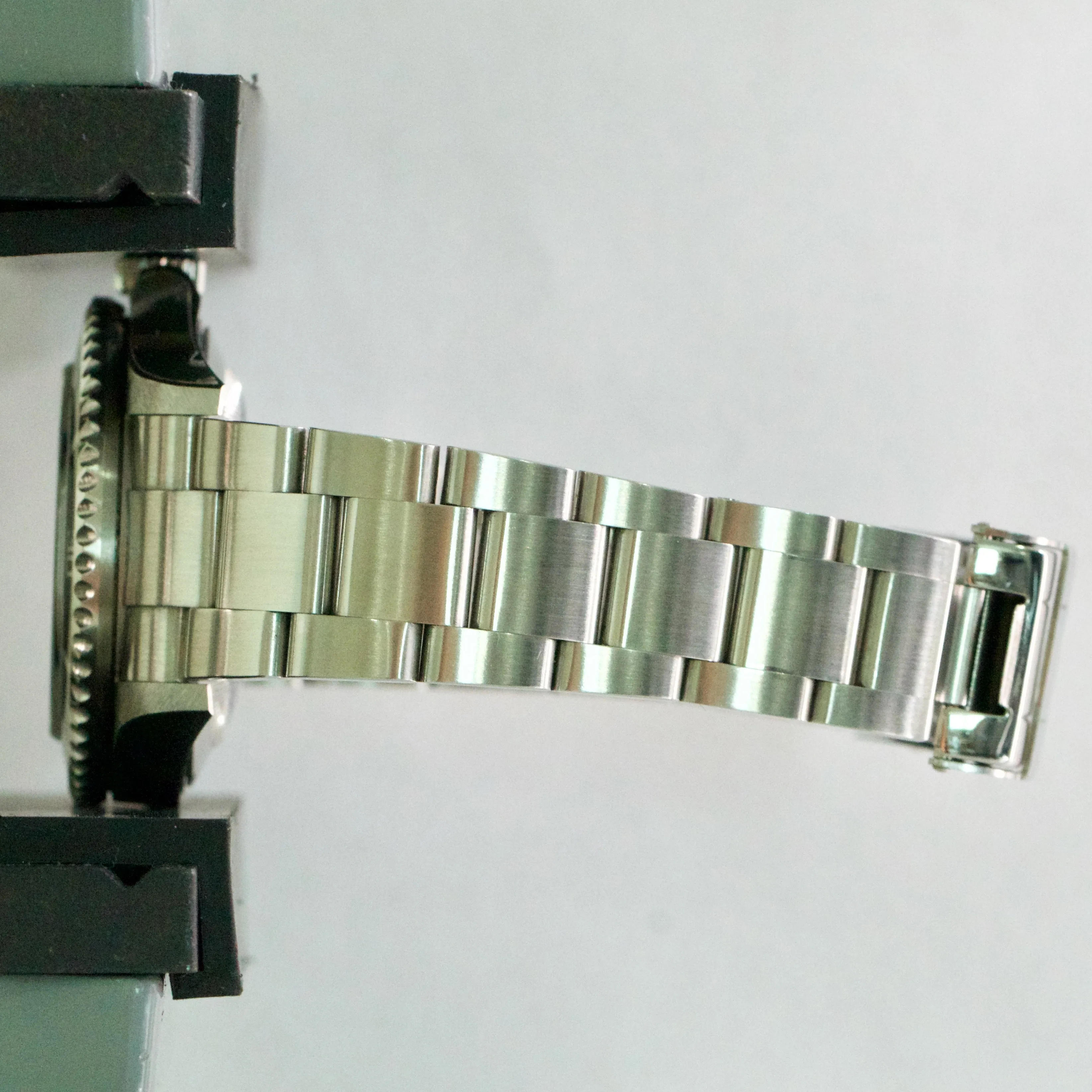 STICKERED UNPOLISHED Rolex Sea-Dweller 16600 40mm Stainless Steel Black Watch