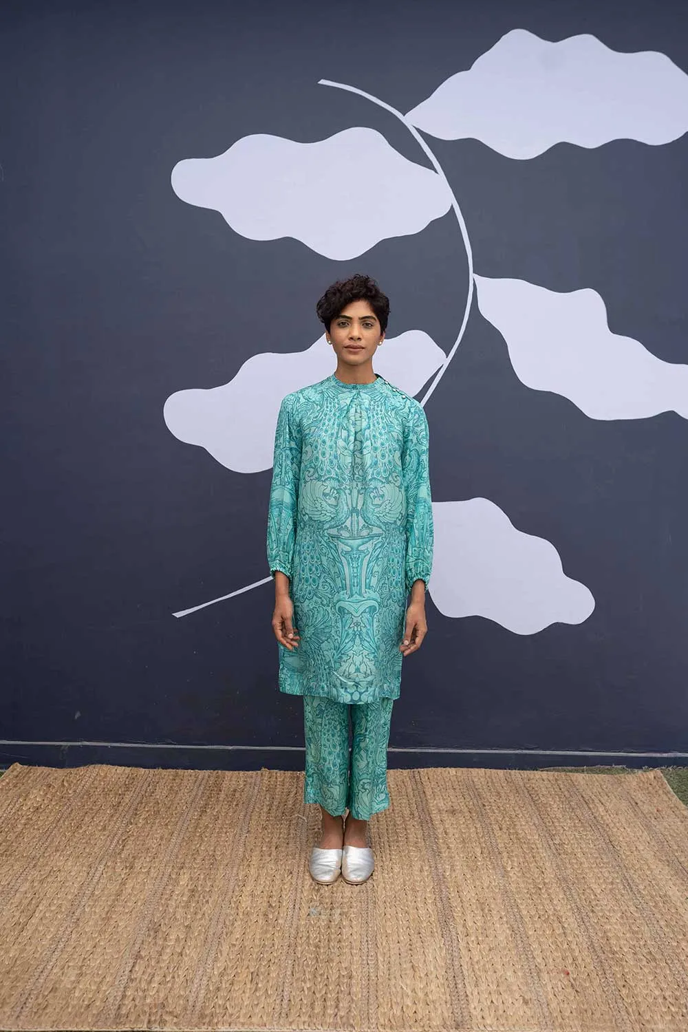YAM   I   Zona Alta SUMATRA KURTA SET 2  (KURTA & PANTS) PURE HABUTAI SILK BLUE YAMBILLIE42