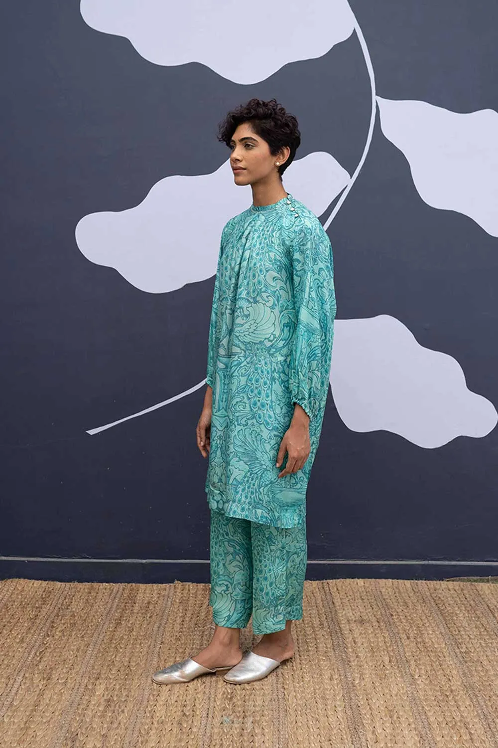 YAM   I   Zona Alta SUMATRA KURTA SET 2  (KURTA & PANTS) PURE HABUTAI SILK BLUE YAMBILLIE42